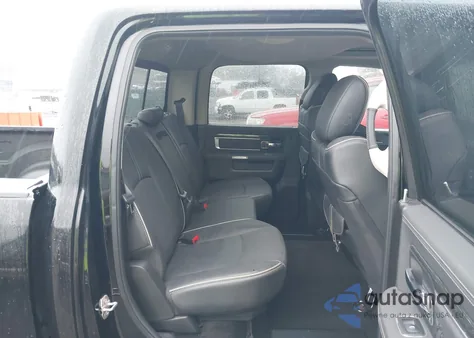 2015 Ram 1500 Laramie Limited z USA, uszkodzony, nr VIN 1C6RR7PM9FS555757